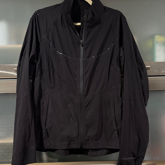 lululemon athletica Jackets & Blazers - Lululemon Black Reflective Running Jacket Full Zip Size 10